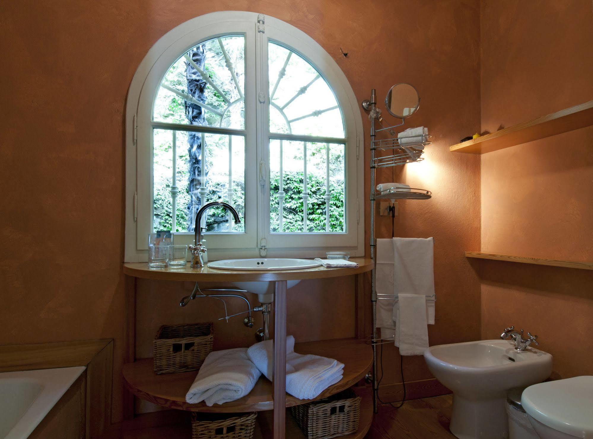 Villa Nina Relais Boutique B&B Carate Urio Exterior photo